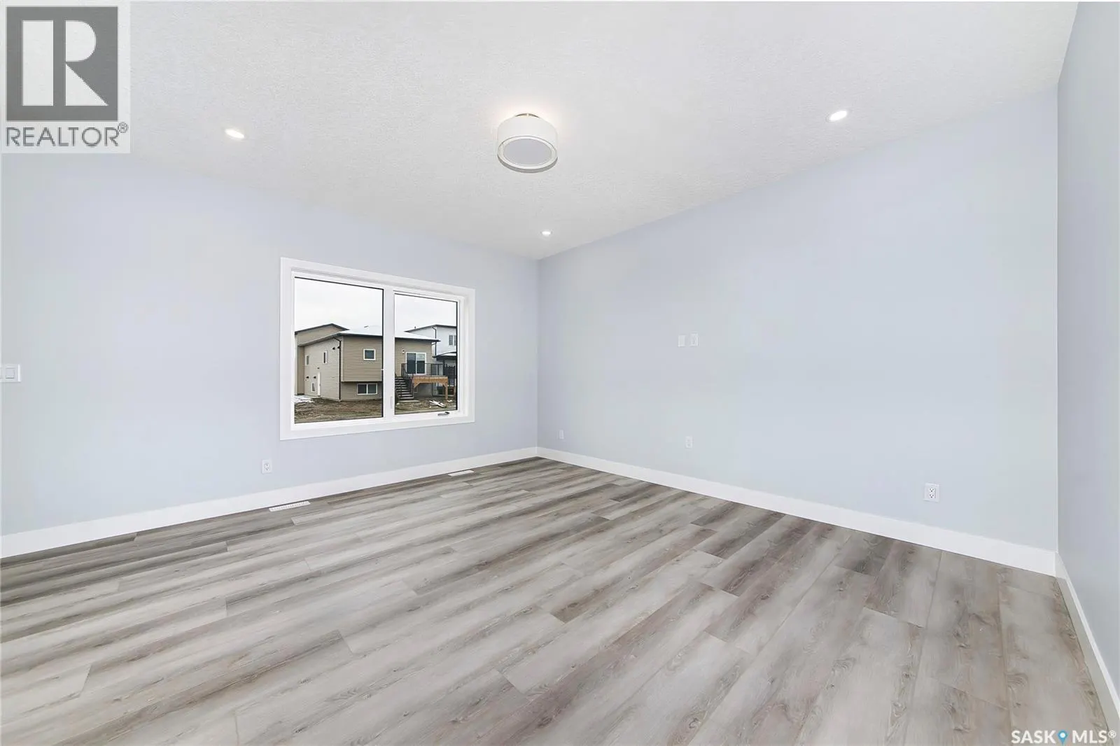 807 Brighton BOULEVARD