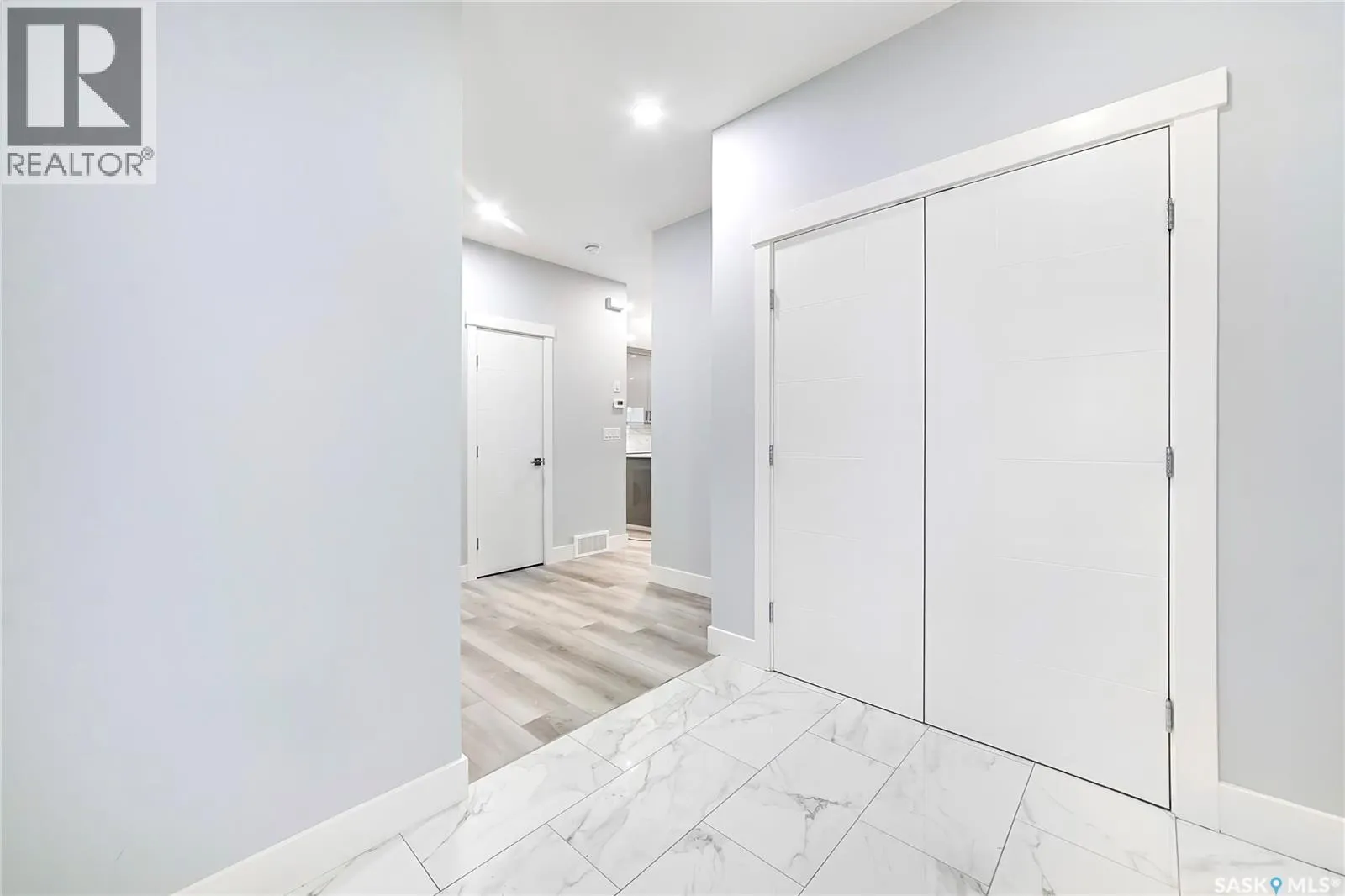807 Brighton BOULEVARD