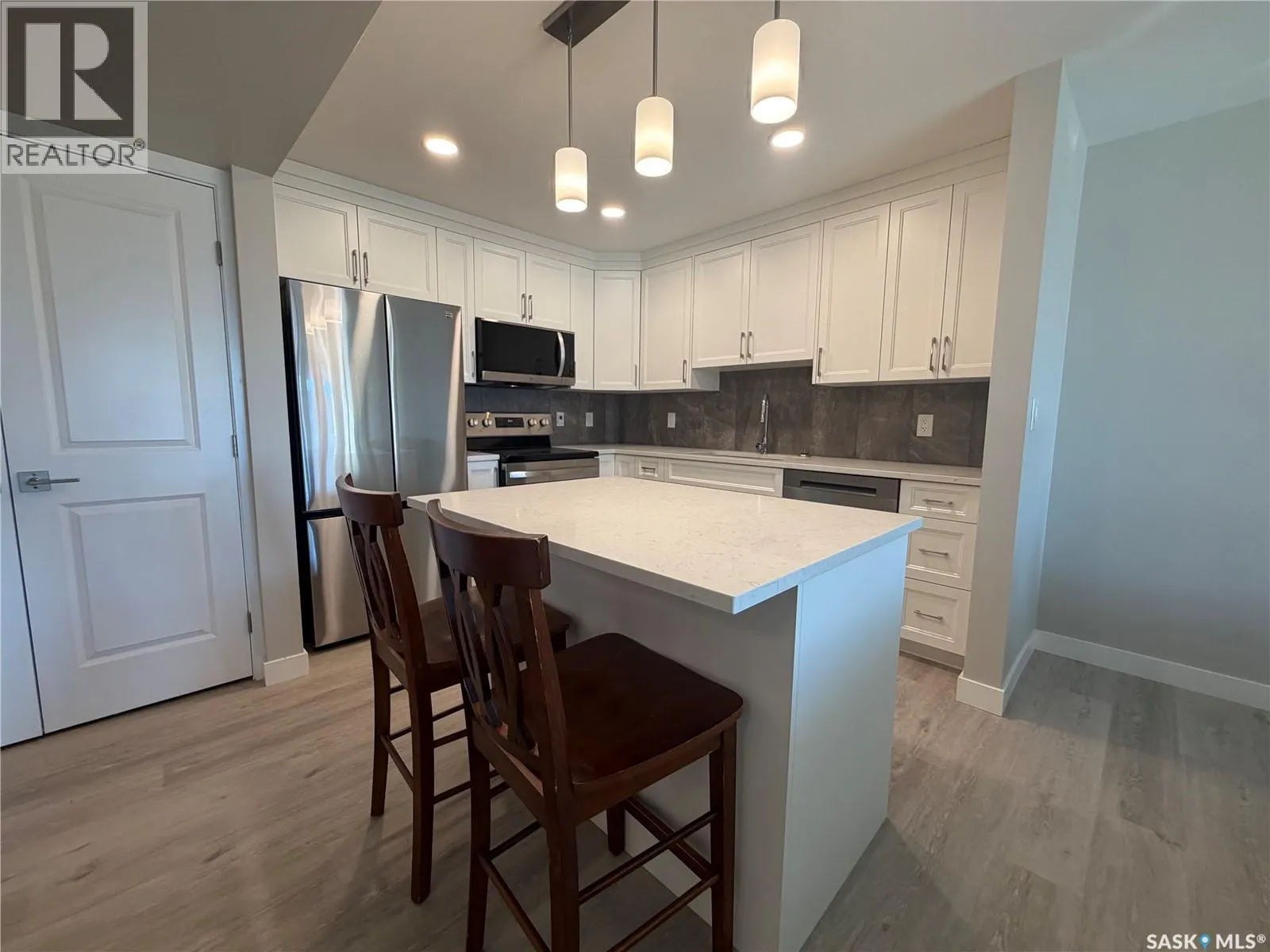 107 318 108th STREET W
