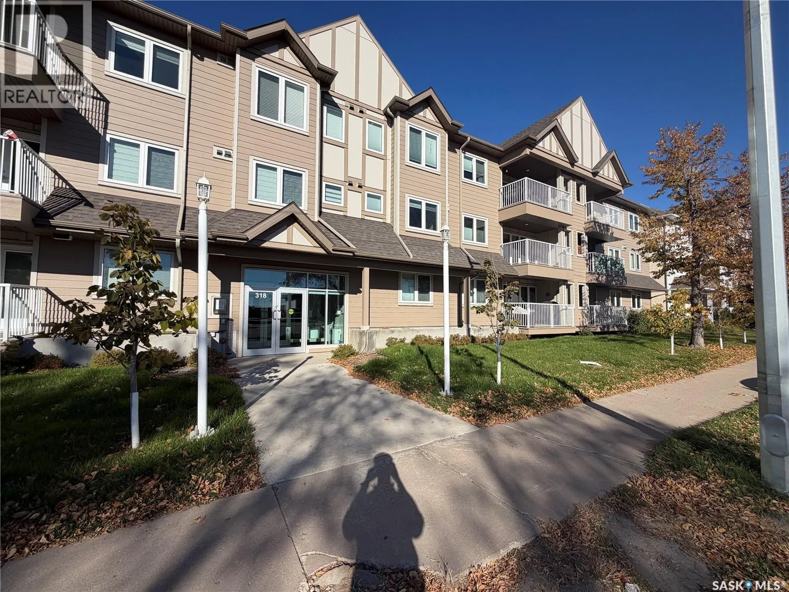 107 318 108th STREET W