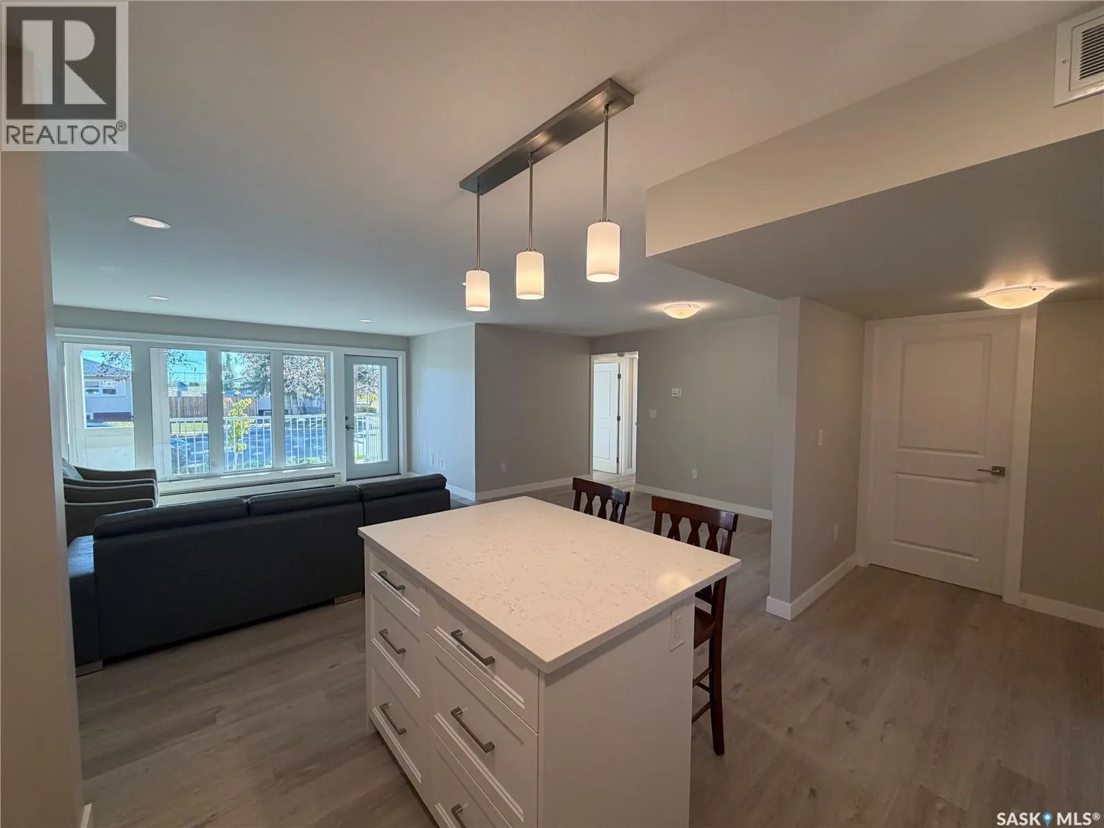 107 318 108th STREET W