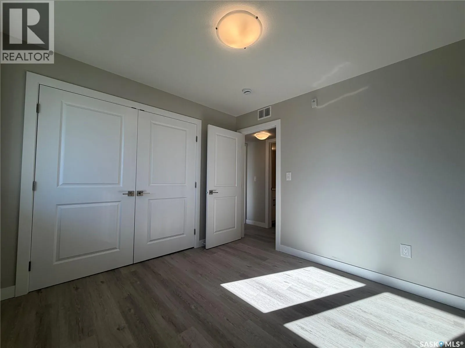 107 318 108th STREET W