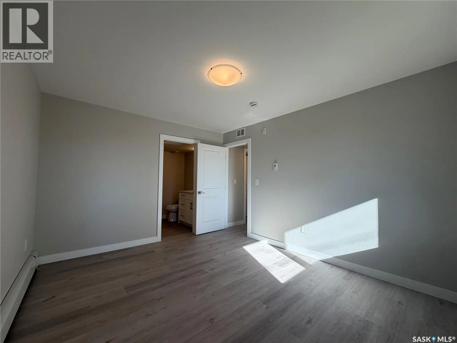 107 318 108th STREET W
