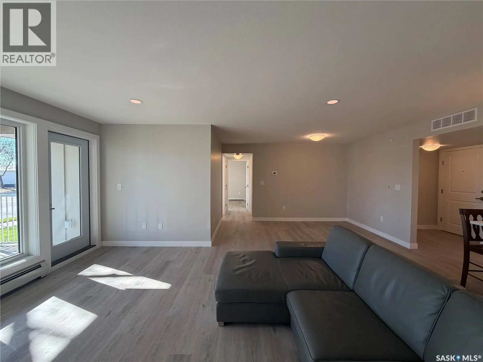 107 318 108th STREET W