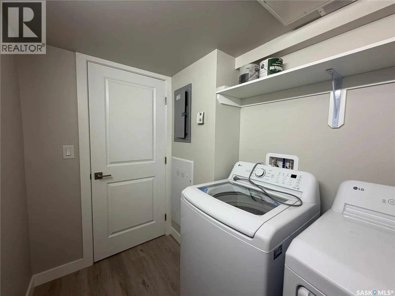 107 318 108th STREET W