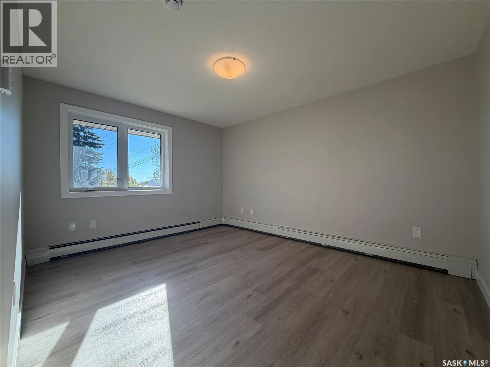 107 318 108th STREET W