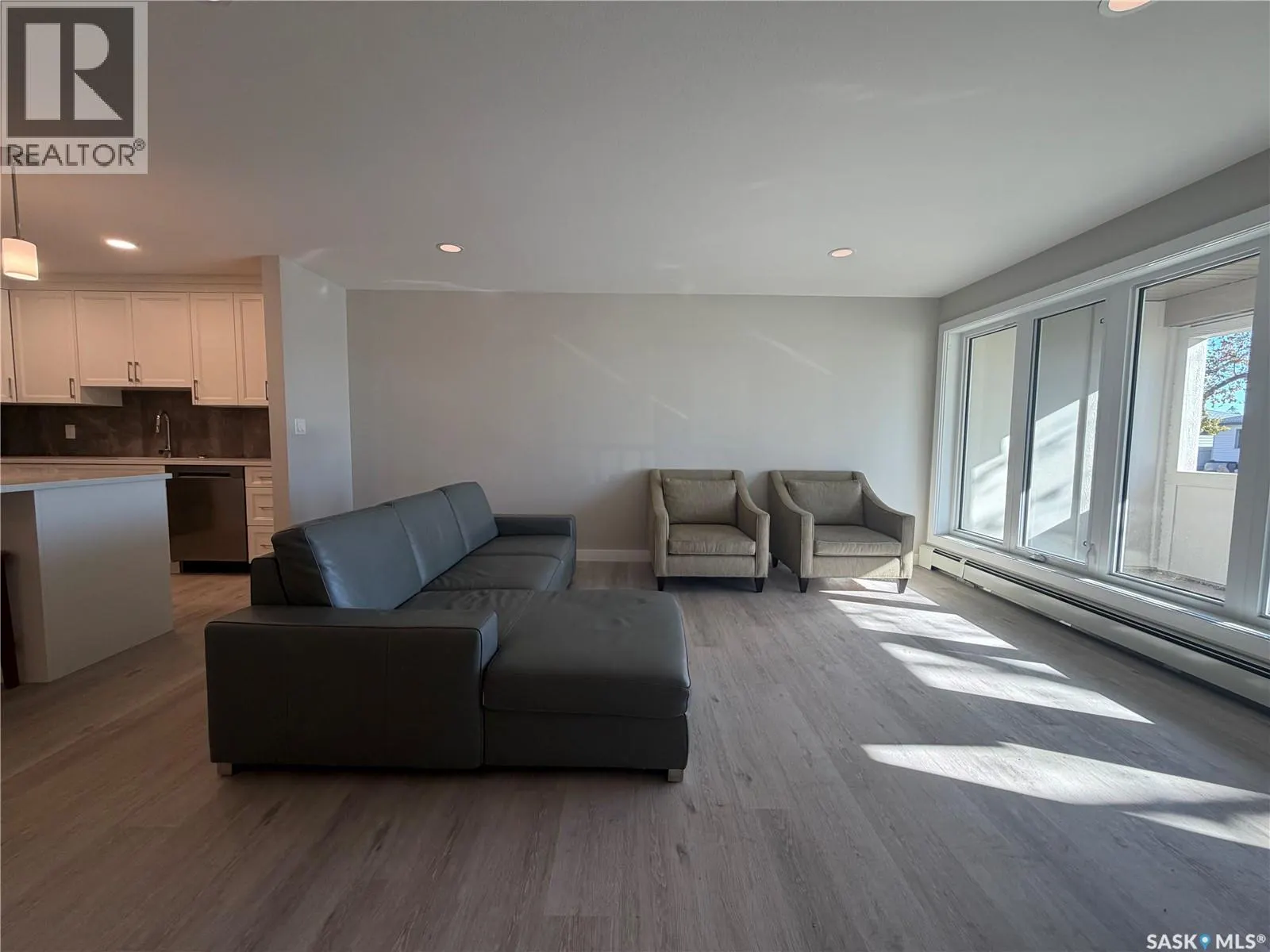107 318 108th STREET W