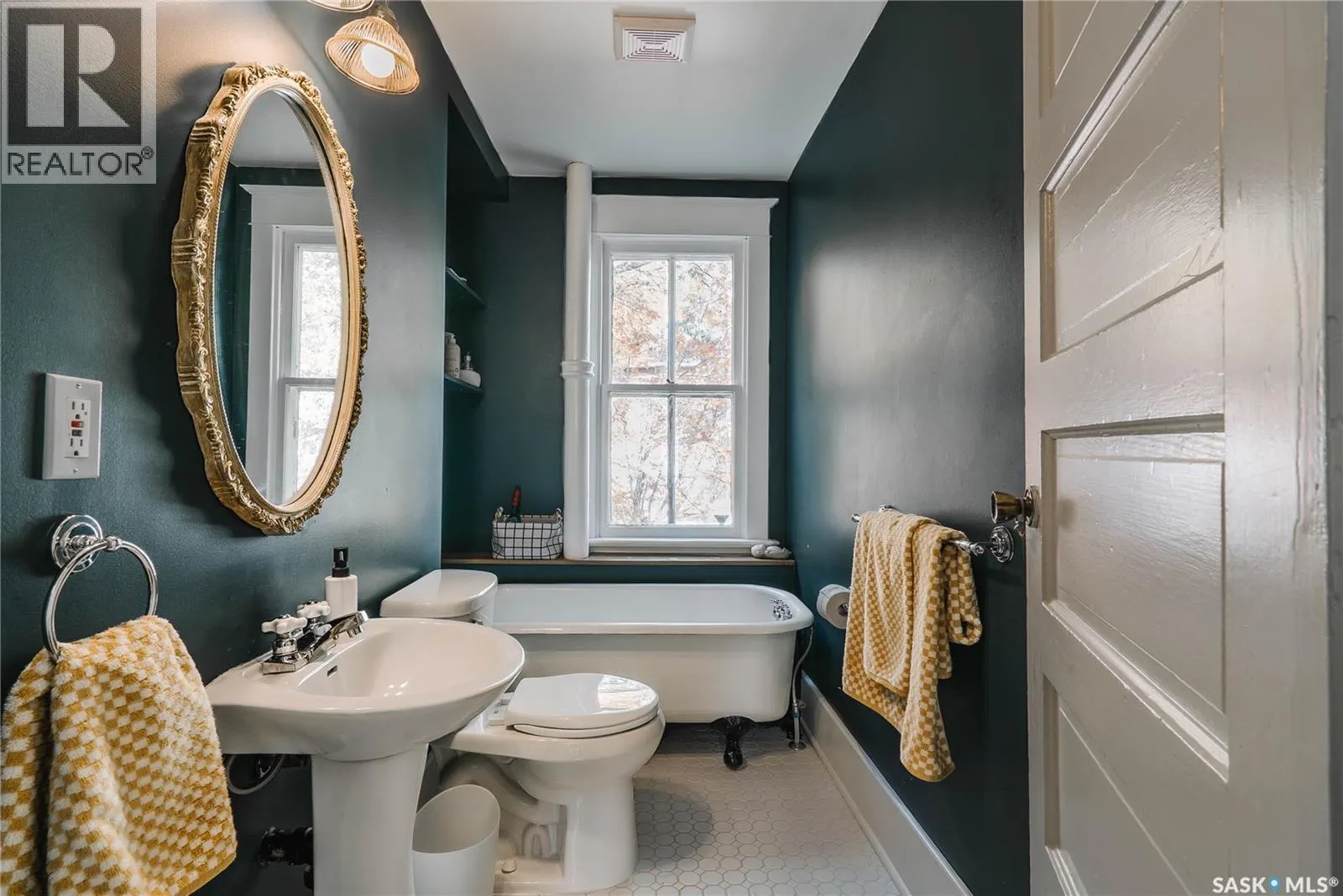 408 25th STREET W
