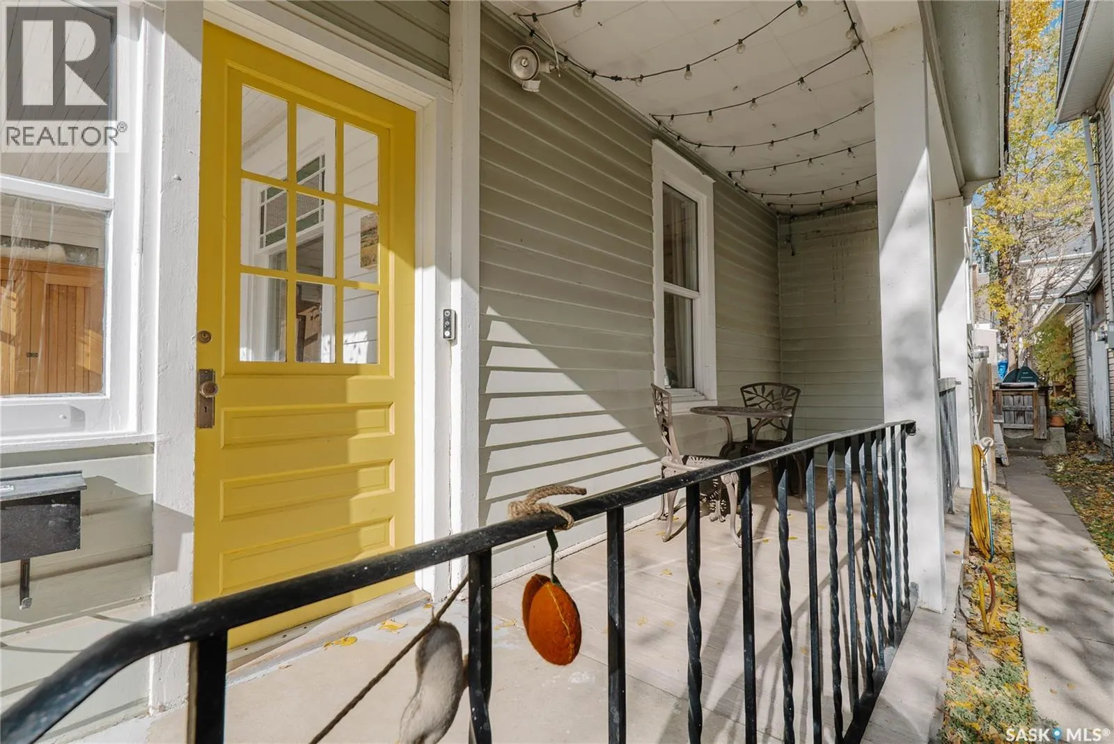 408 25th STREET W