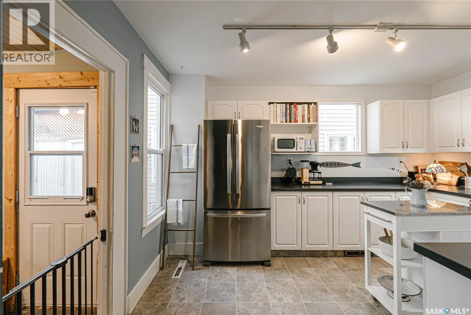 408 25th STREET W