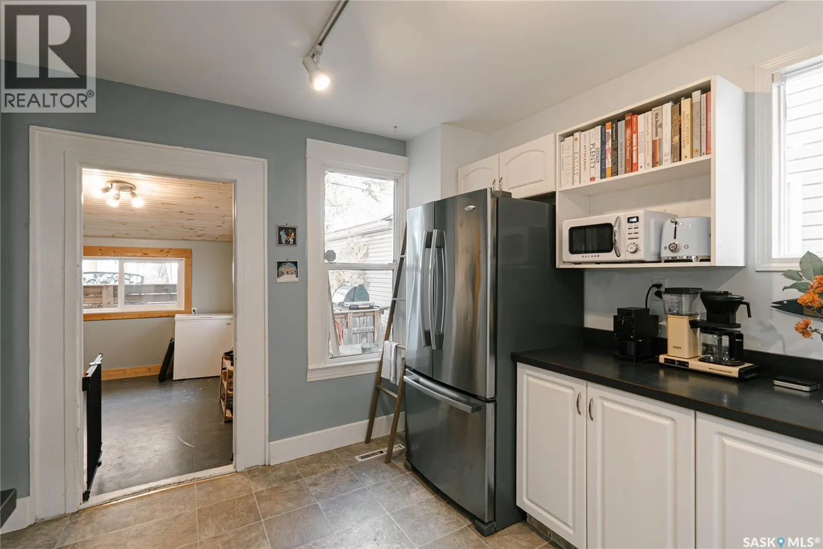 408 25th STREET W