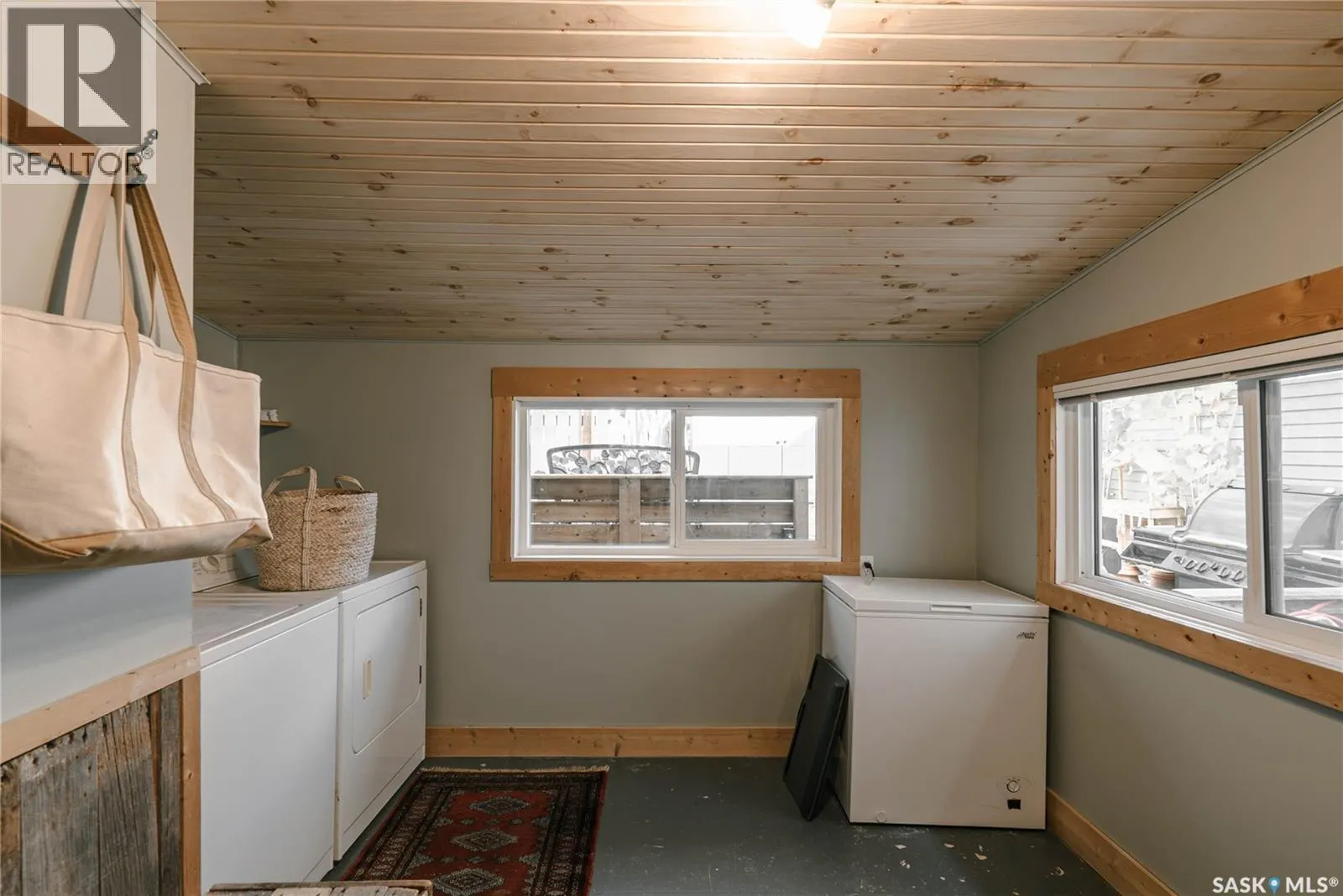 408 25th STREET W