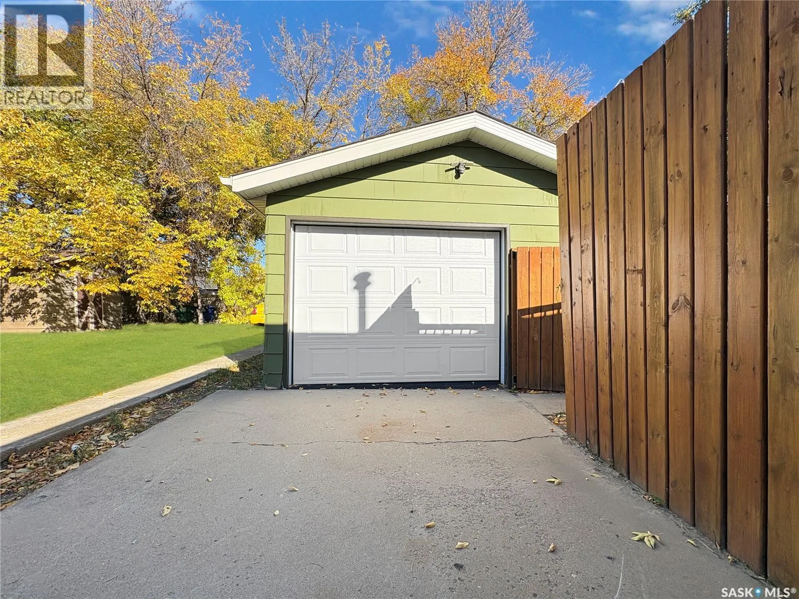 313 Birch CRESCENT