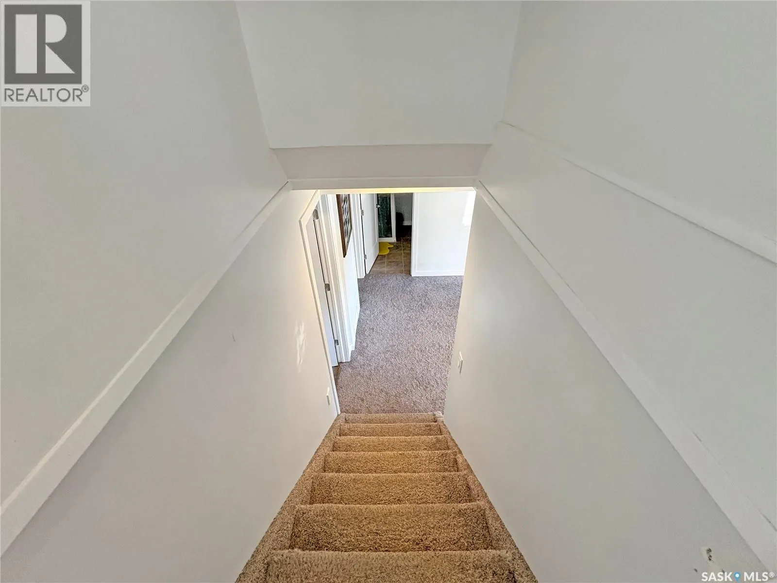 313 Birch CRESCENT