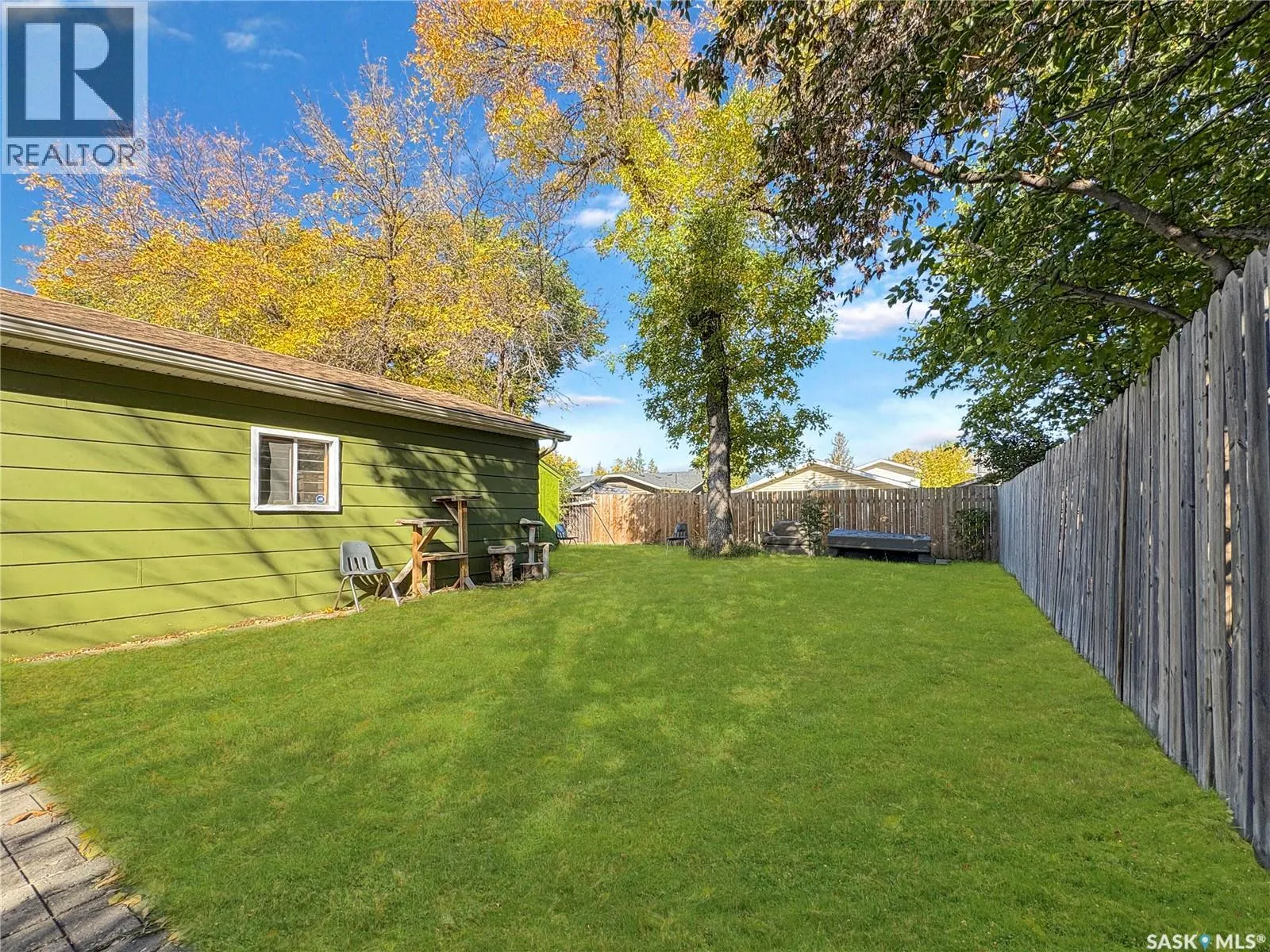 313 Birch CRESCENT