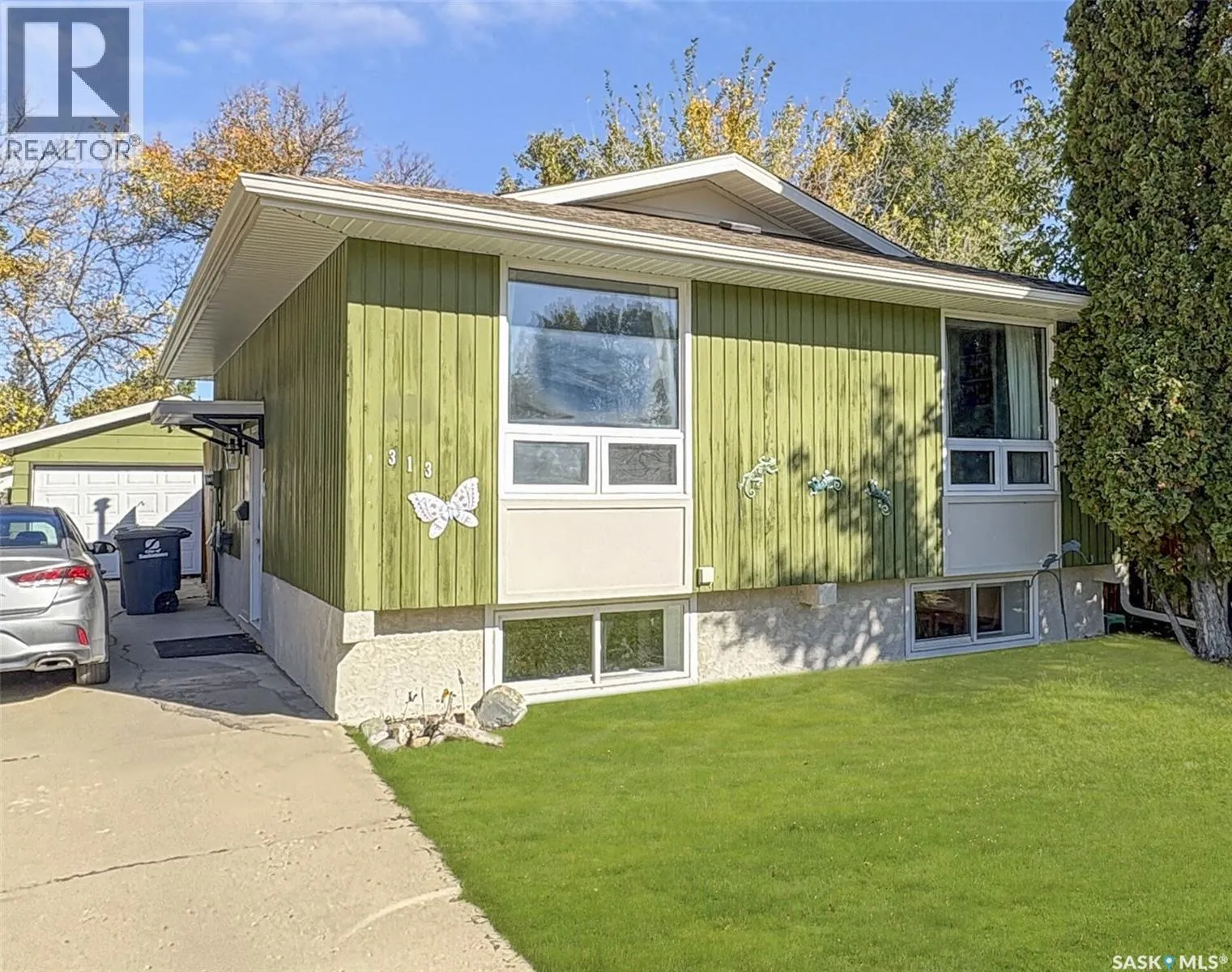 313 Birch CRESCENT