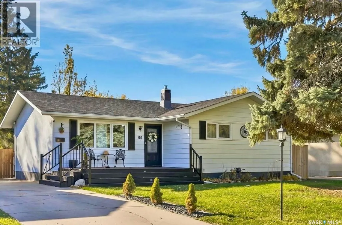 95 St Lawrence CRESCENT