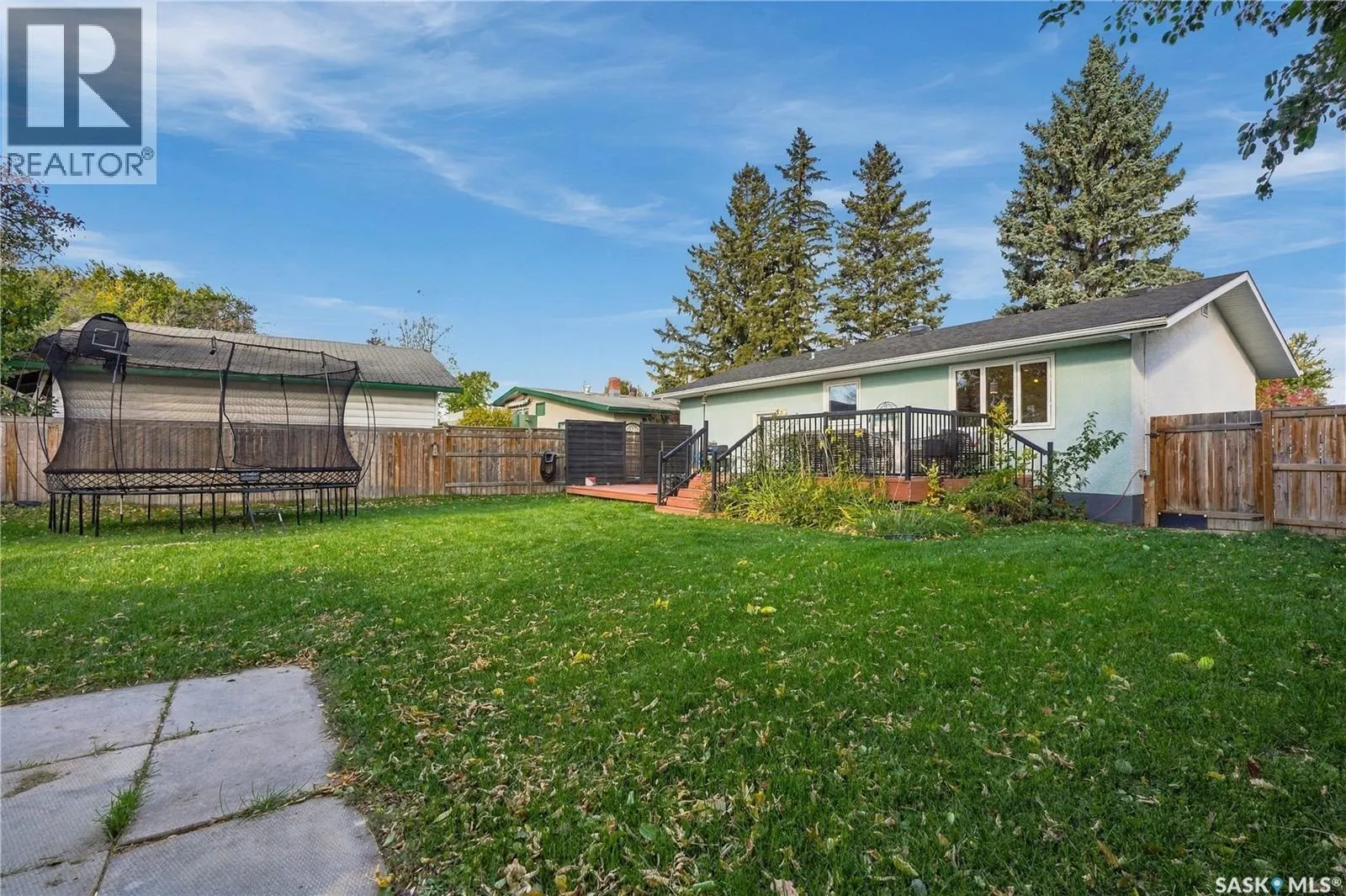 95 St Lawrence CRESCENT