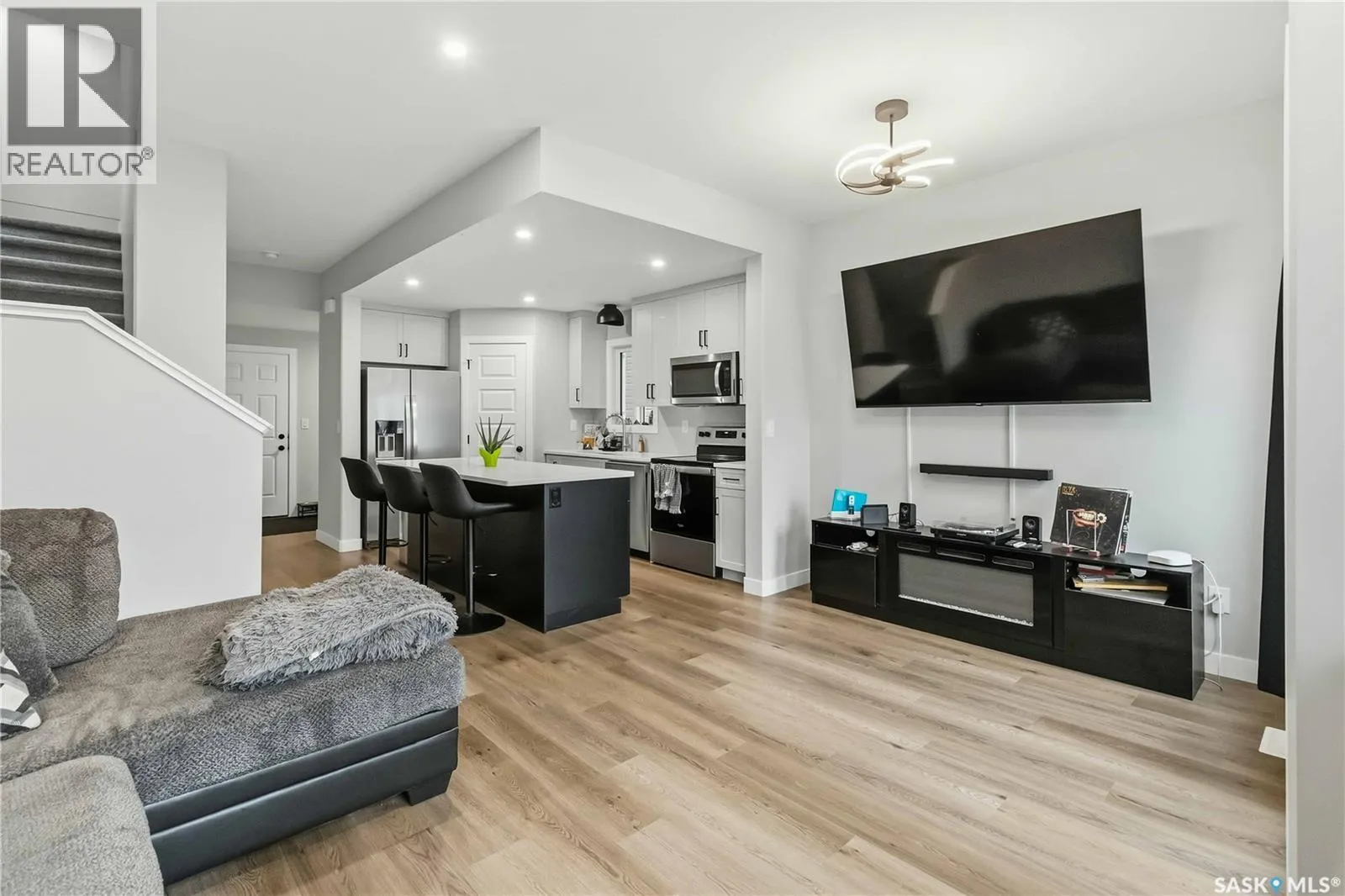 214 Antonini COURT