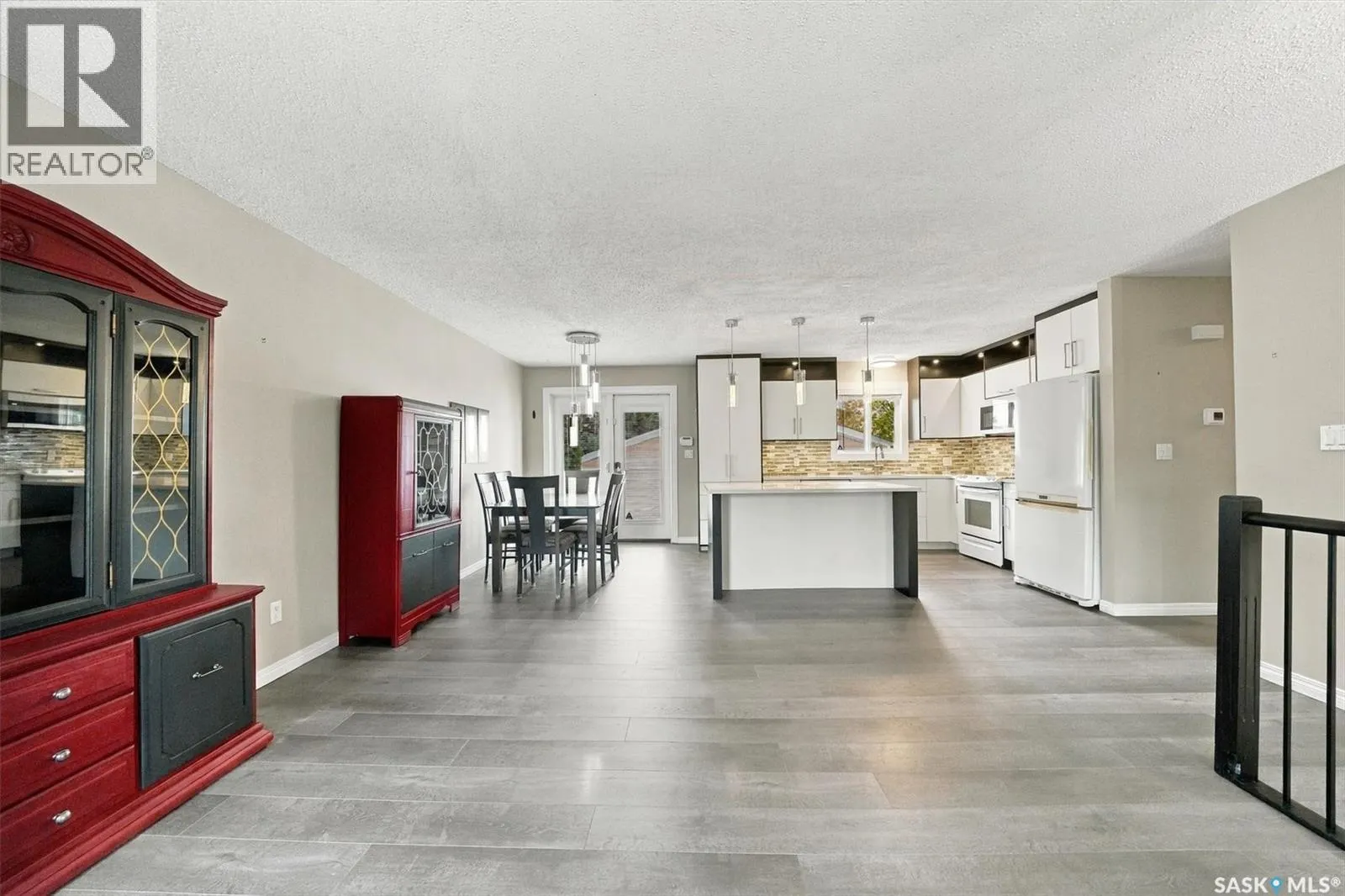 647 Redberry ROAD
