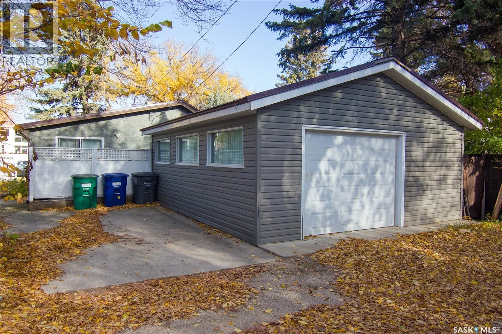 308 Hilliard STREET E