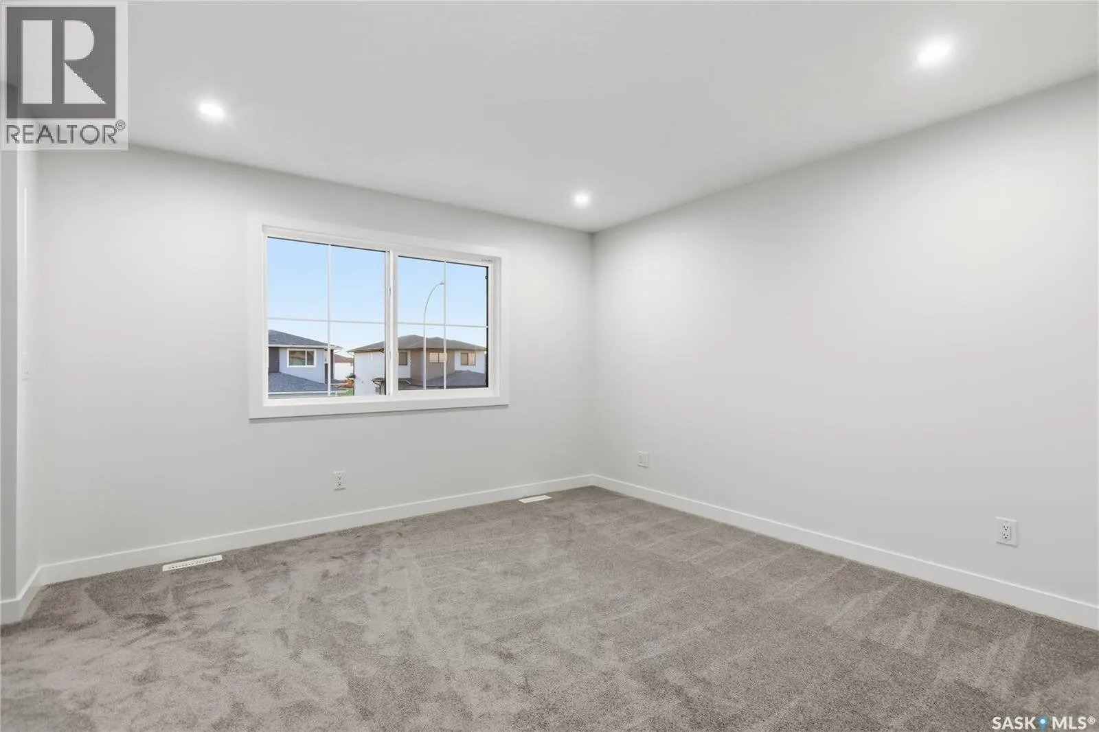 141 Emma CRESCENT