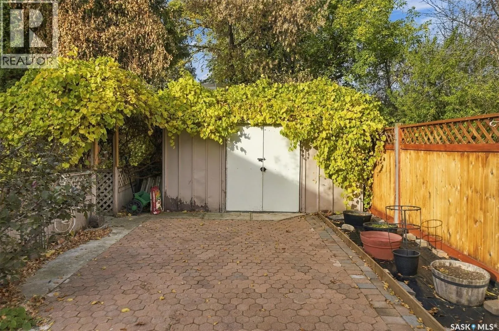 225 Clearwater COURT