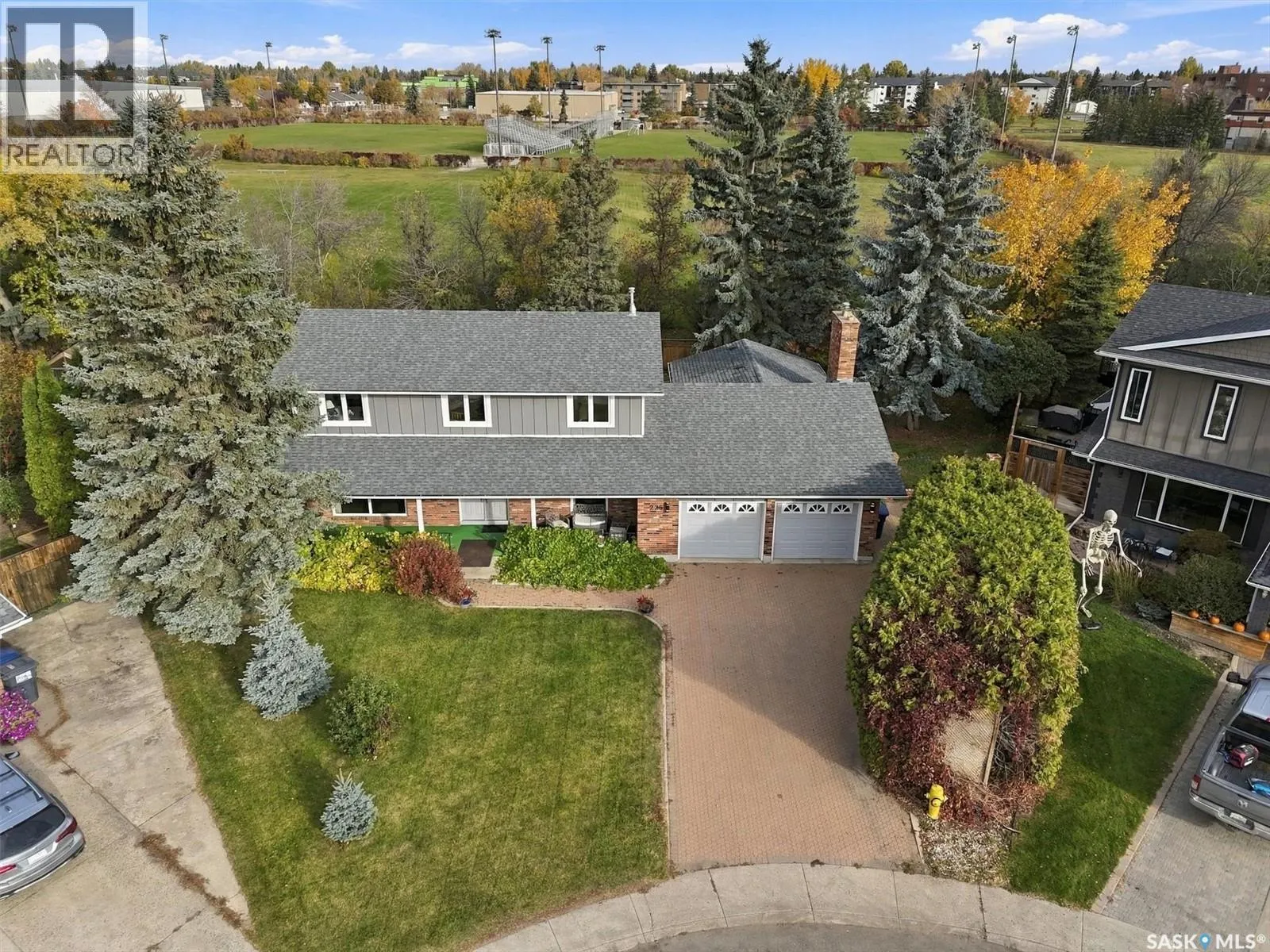 225 Clearwater COURT