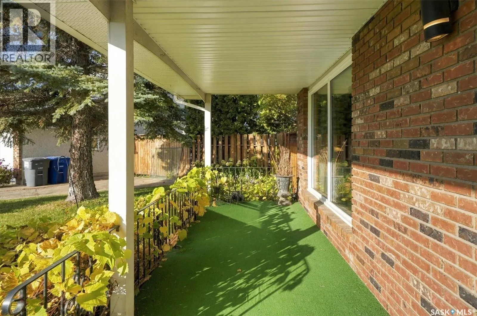 225 Clearwater COURT