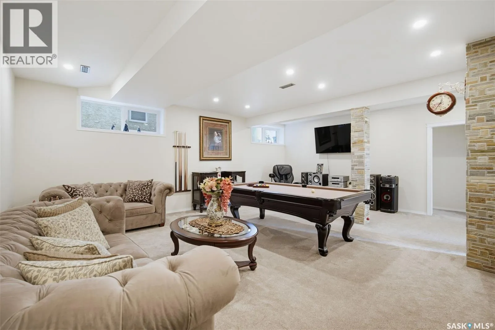 126 Woods COURT