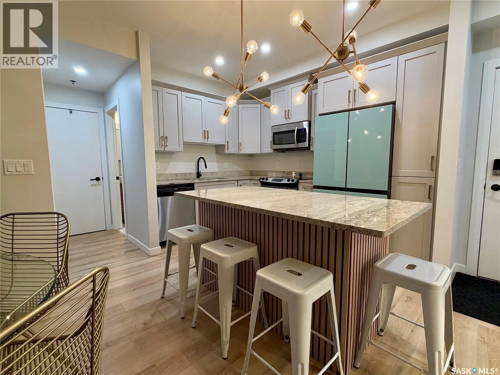 111 115 Willowgrove CRESCENT