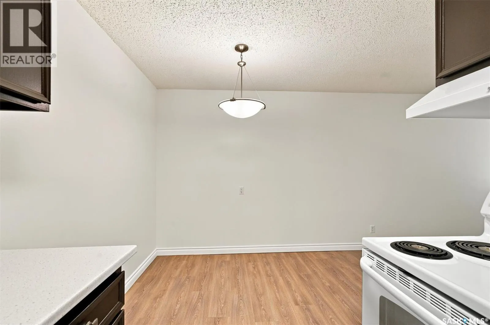 312B 4040 8th STREET E