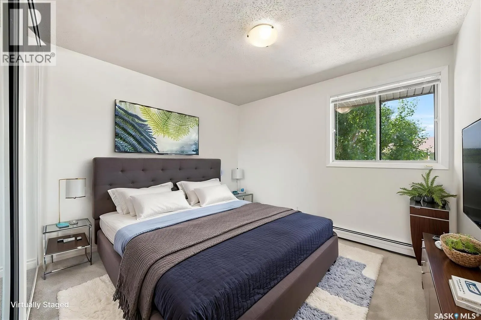 312B 4040 8th STREET E