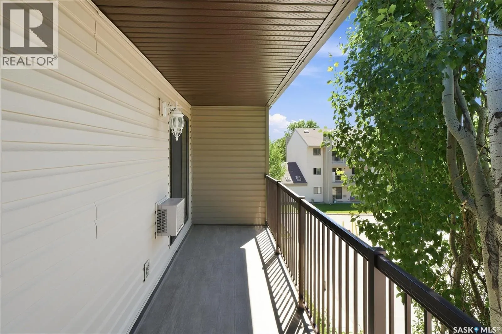 312B 4040 8th STREET E
