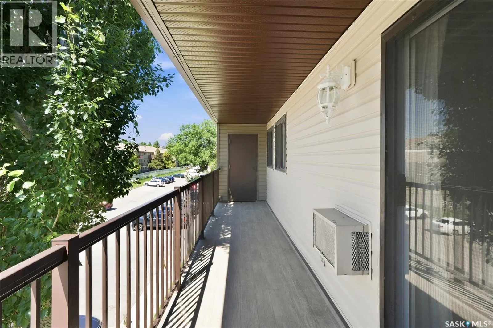 312B 4040 8th STREET E