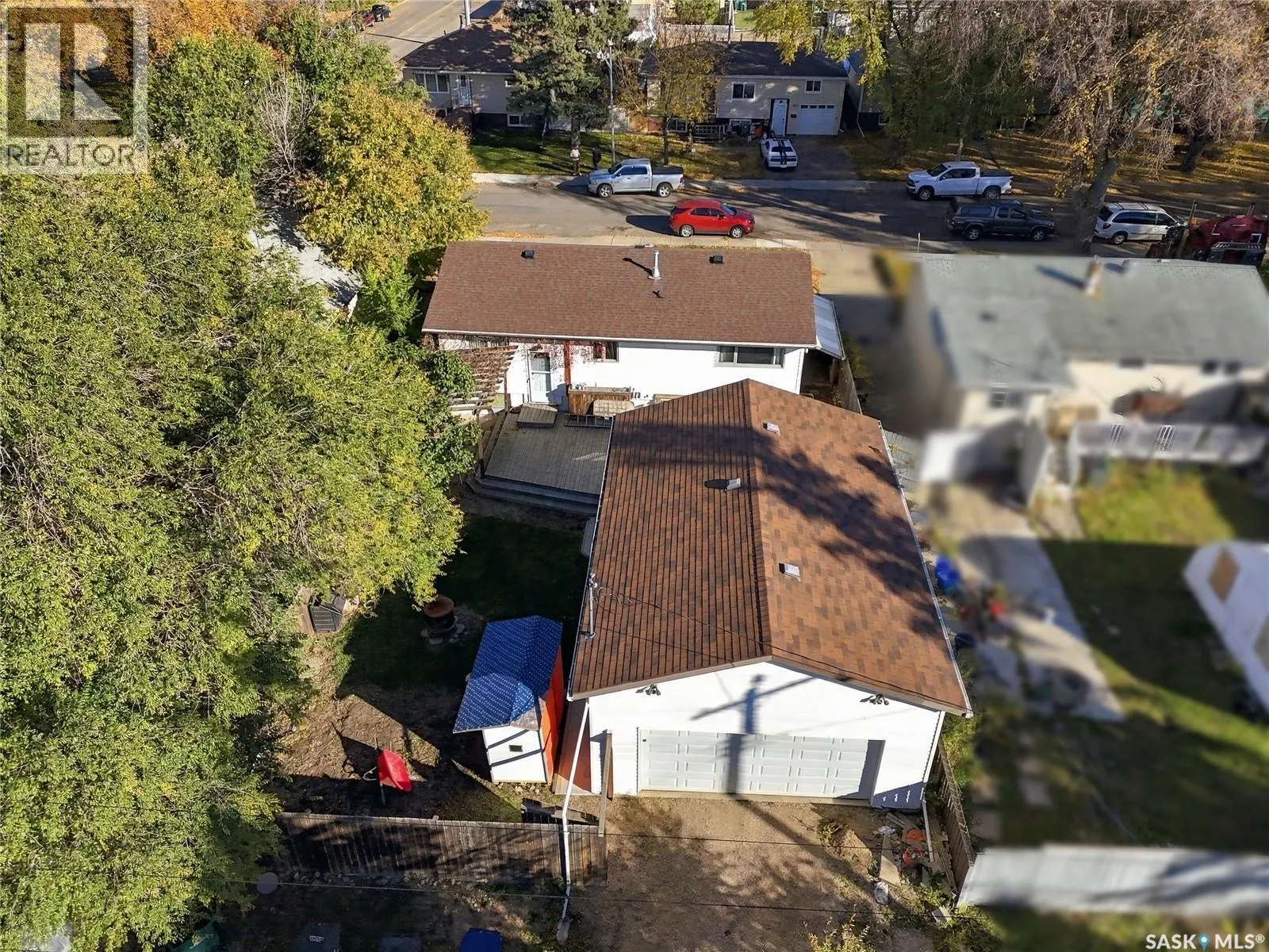 1906 St Charles AVENUE