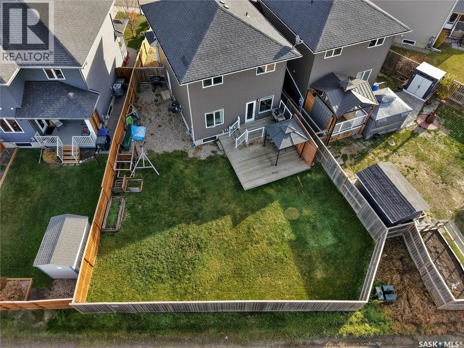437 Redwood CRESCENT