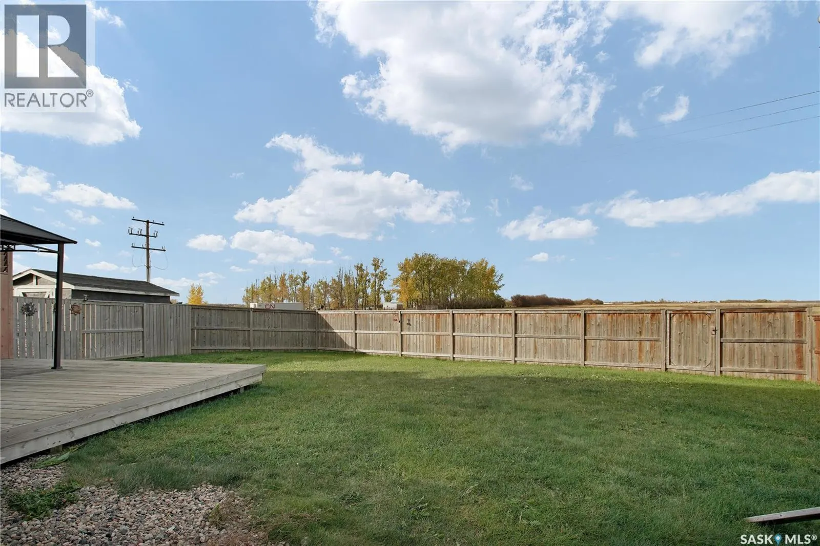 437 Redwood CRESCENT