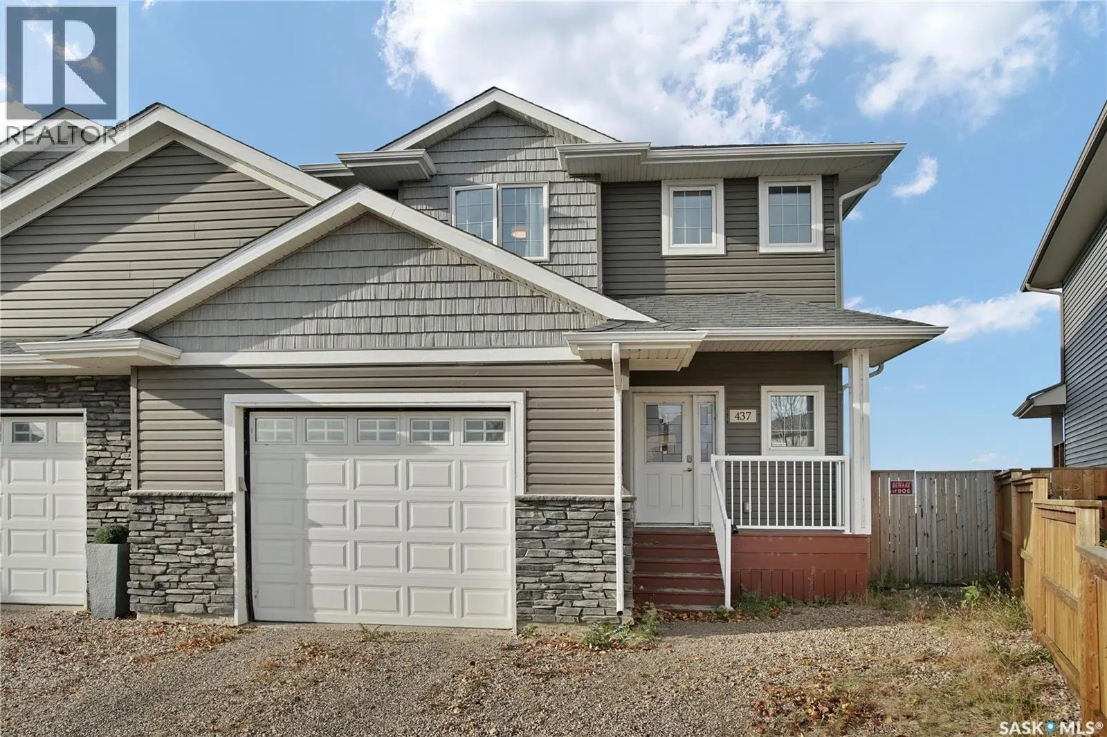 437 Redwood CRESCENT