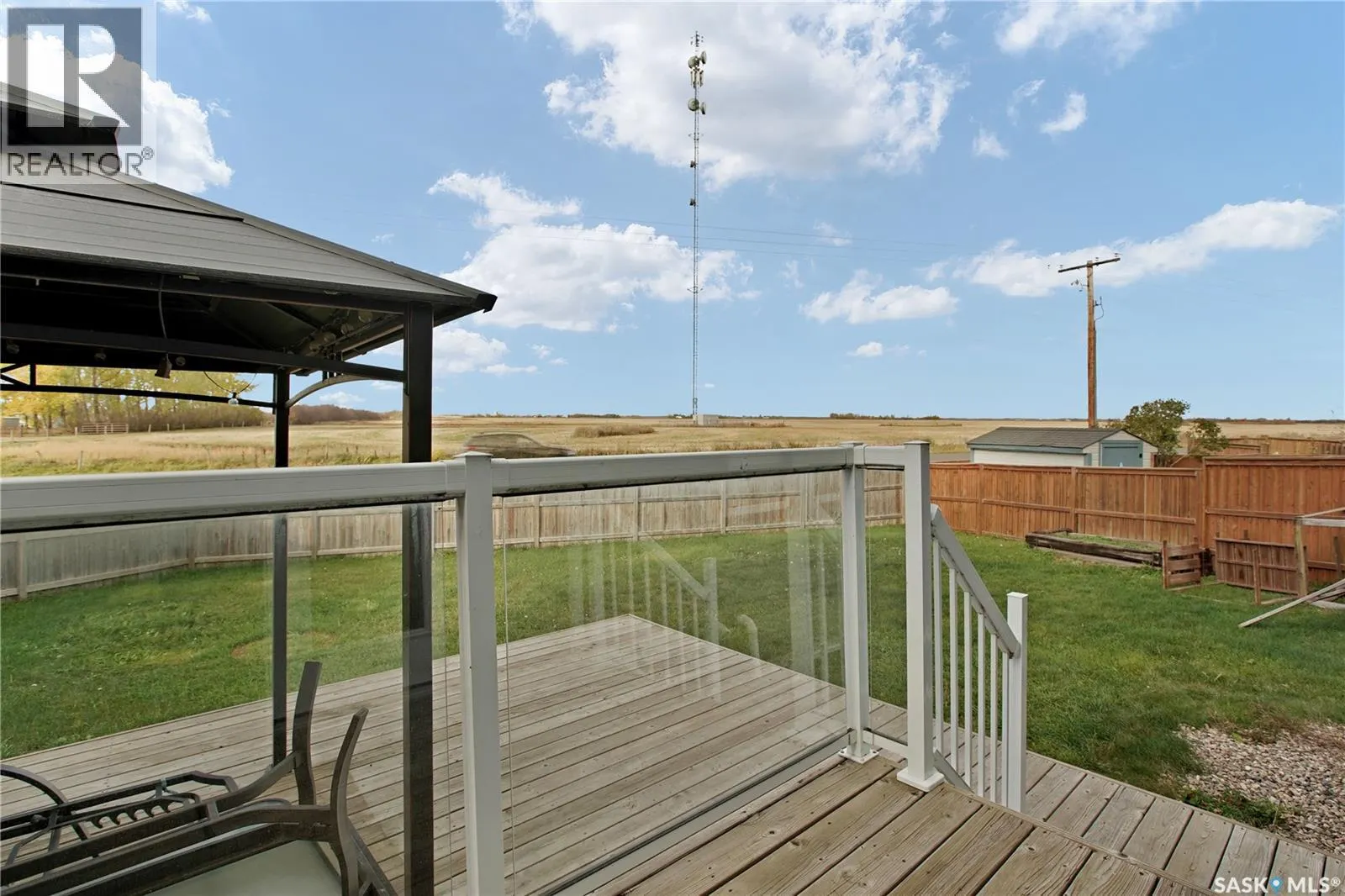 437 Redwood CRESCENT