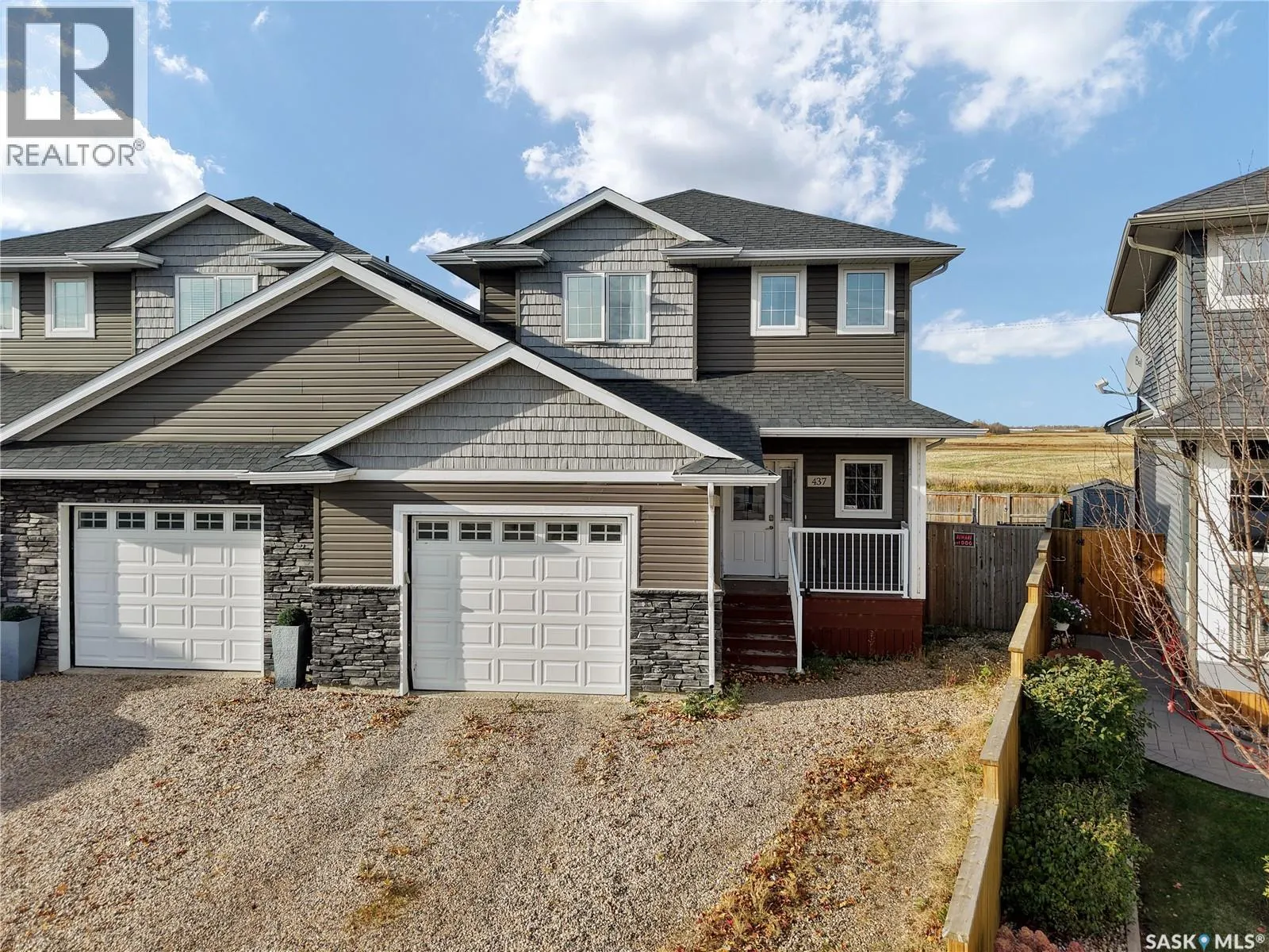 437 Redwood CRESCENT
