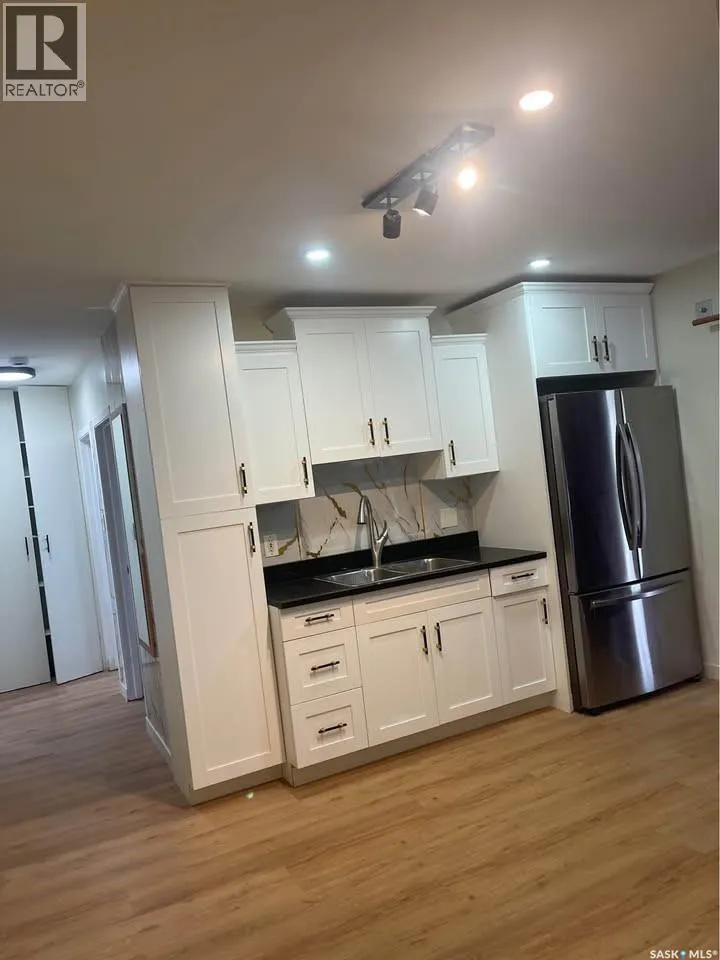 410 P AVENUE N