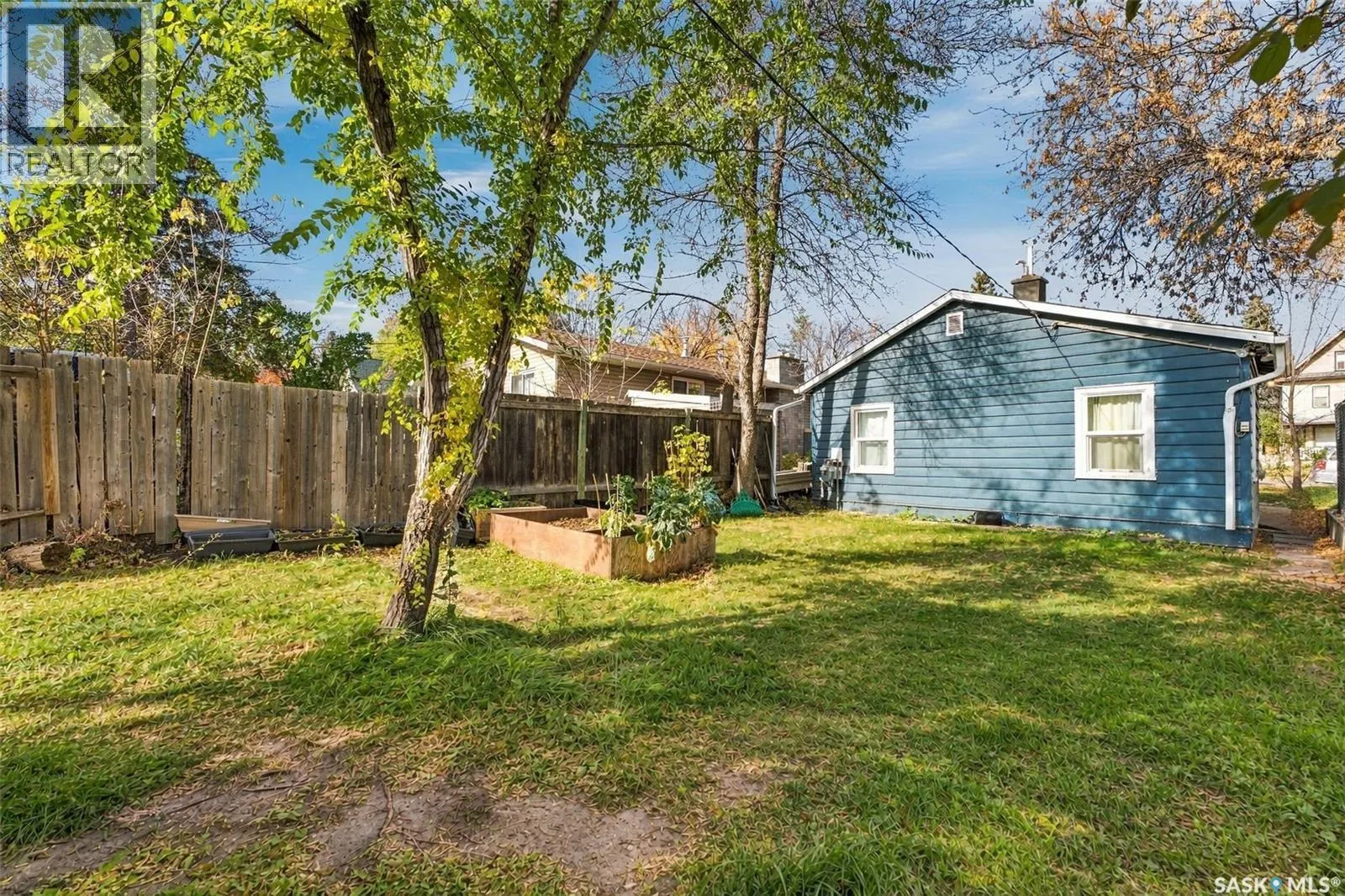 1116 12th STREET E
