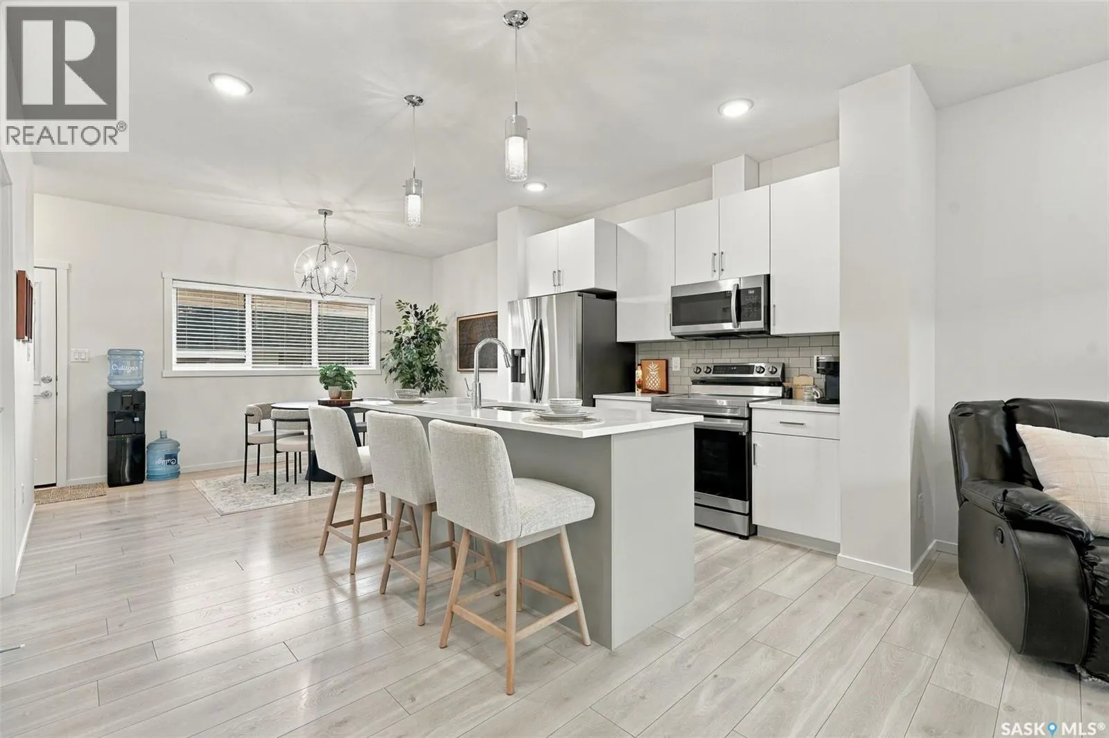 225 Westfield ROAD