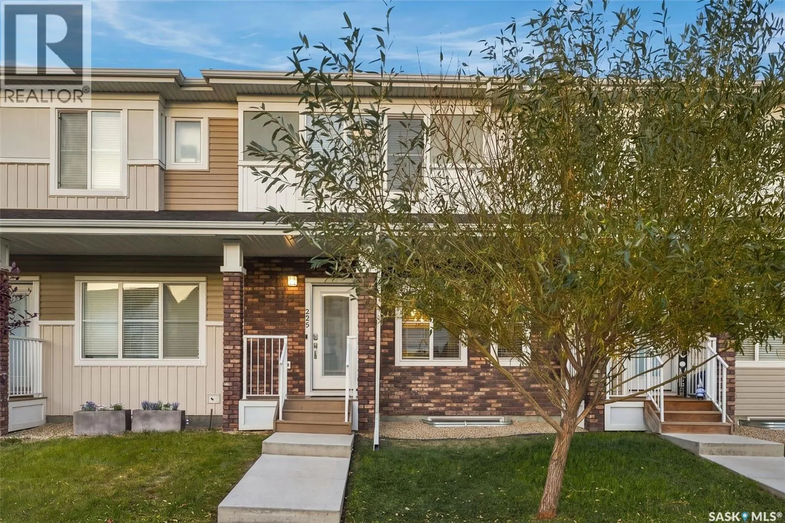 225 Westfield ROAD