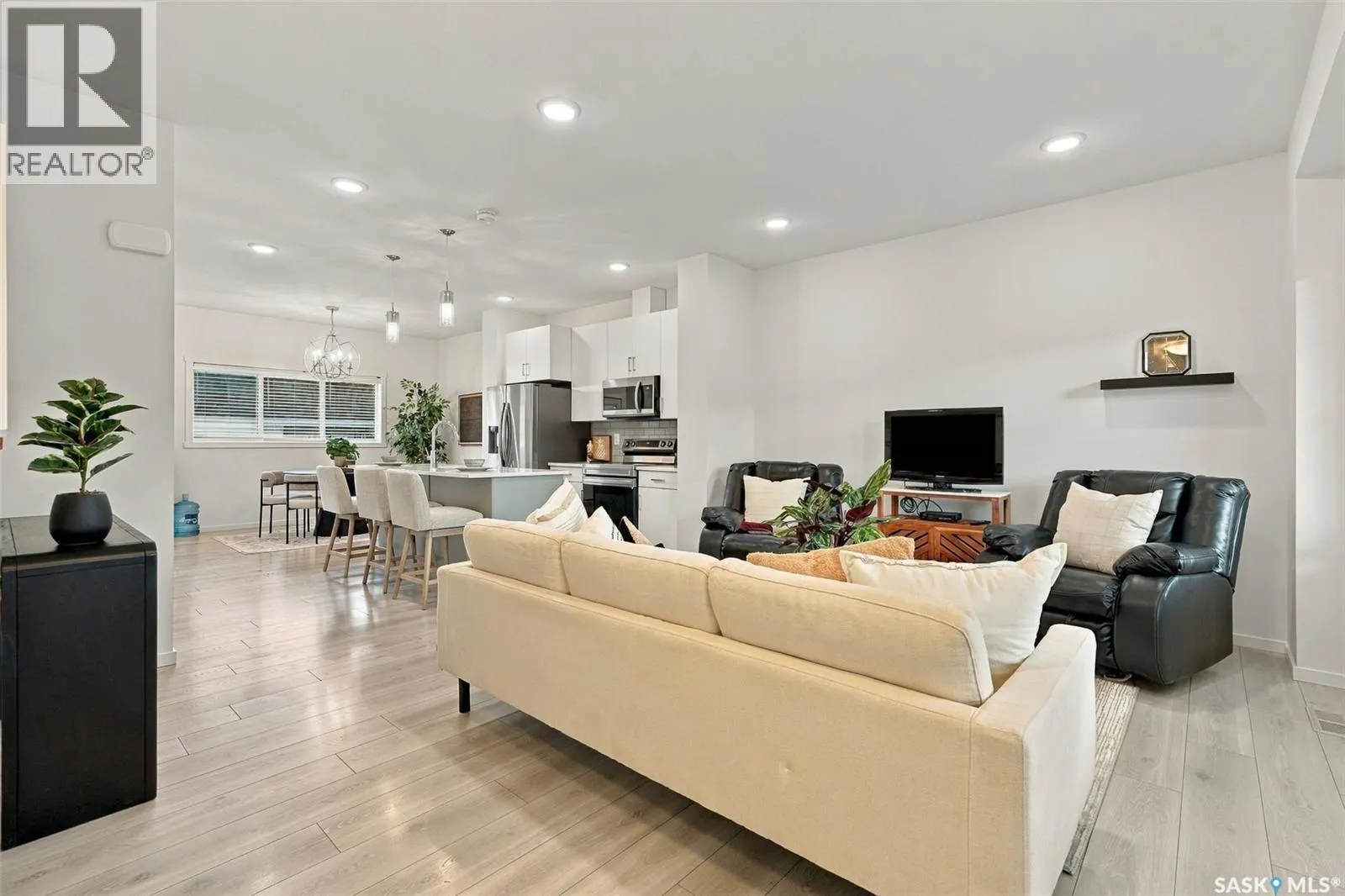 225 Westfield ROAD