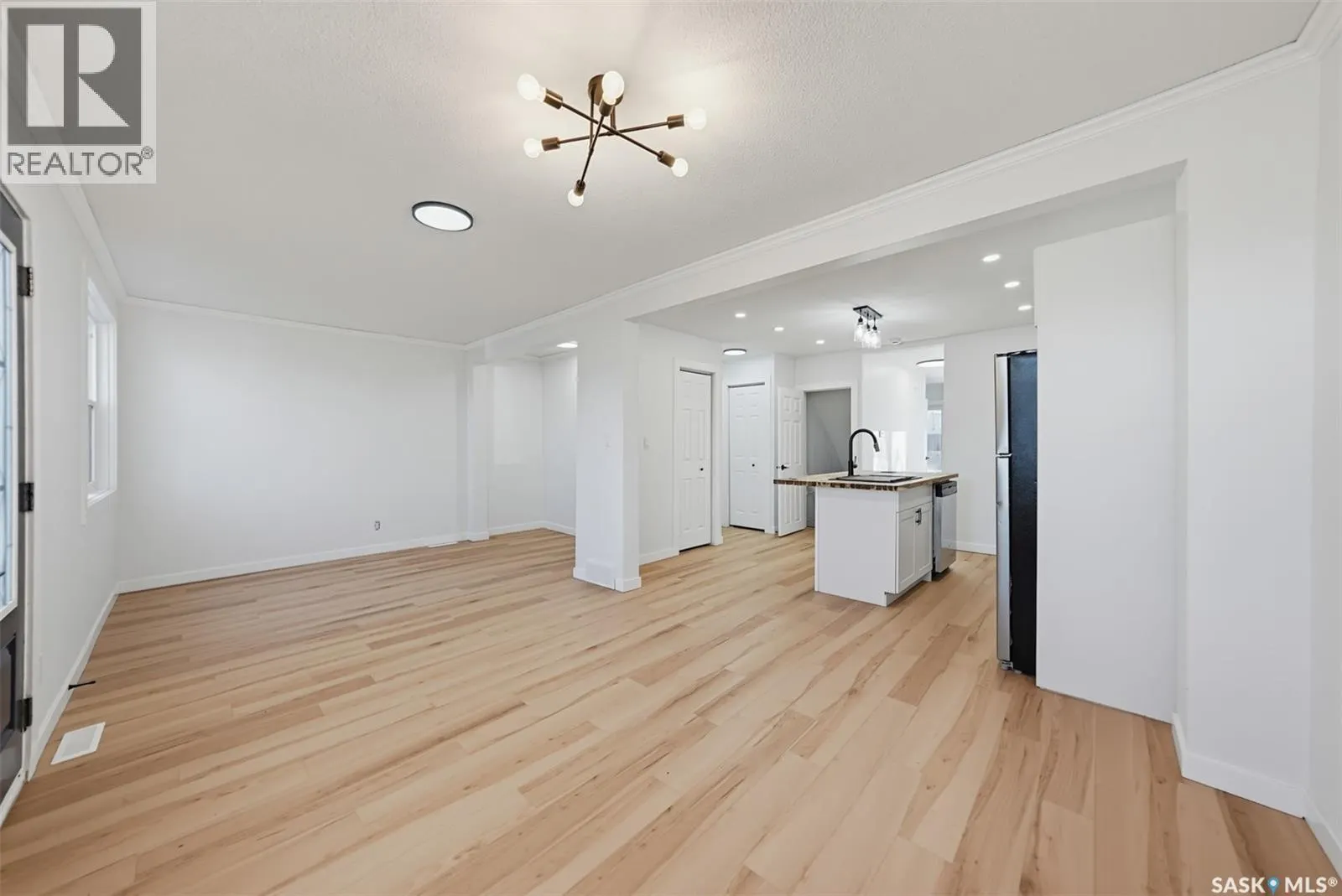 836 K AVENUE N