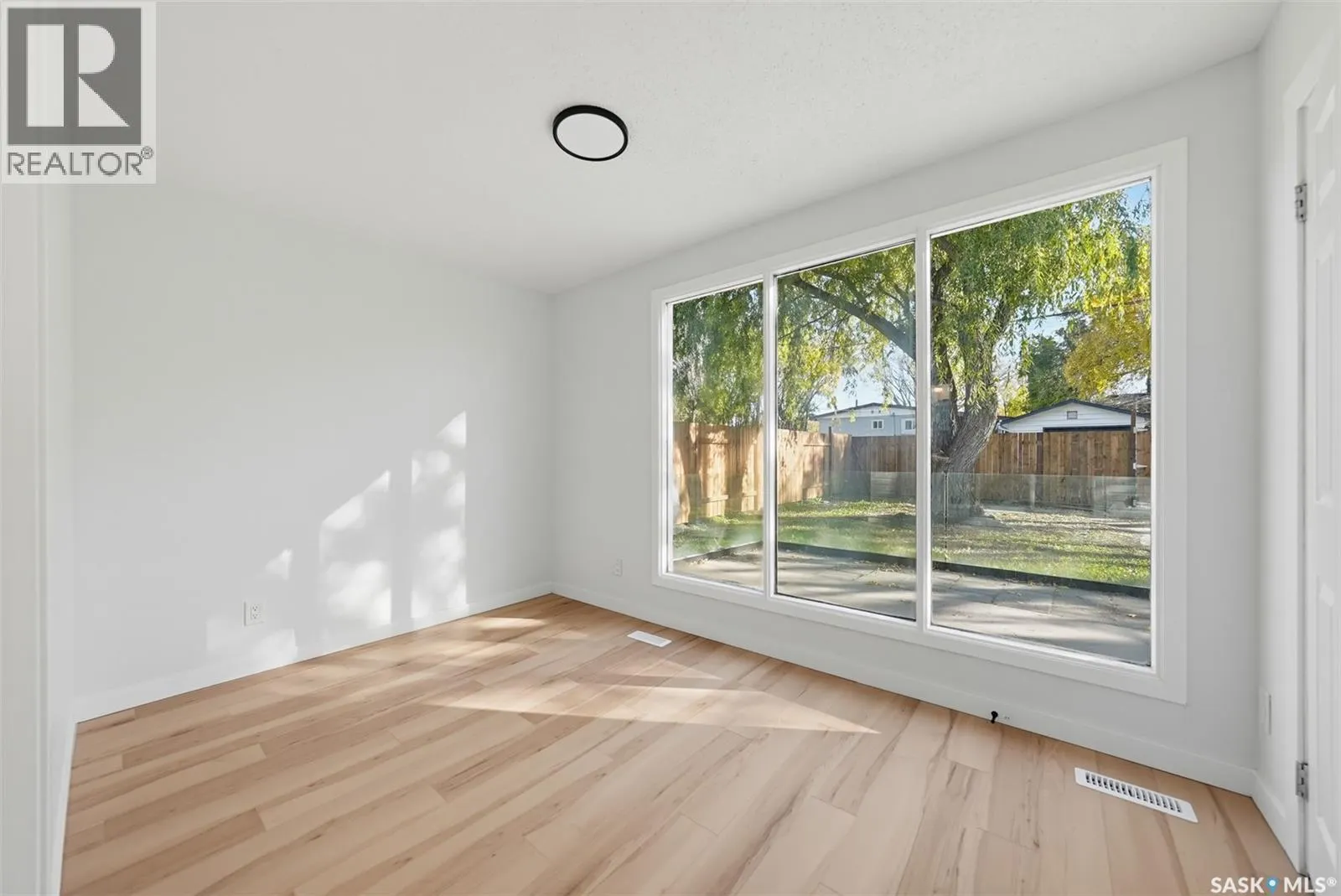 836 K AVENUE N