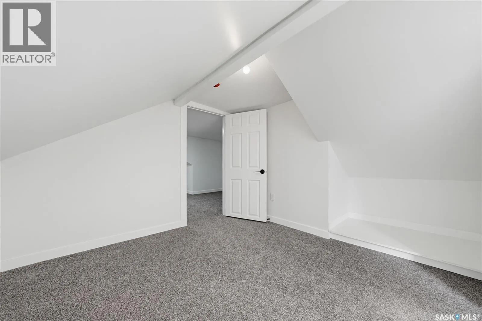 836 K AVENUE N