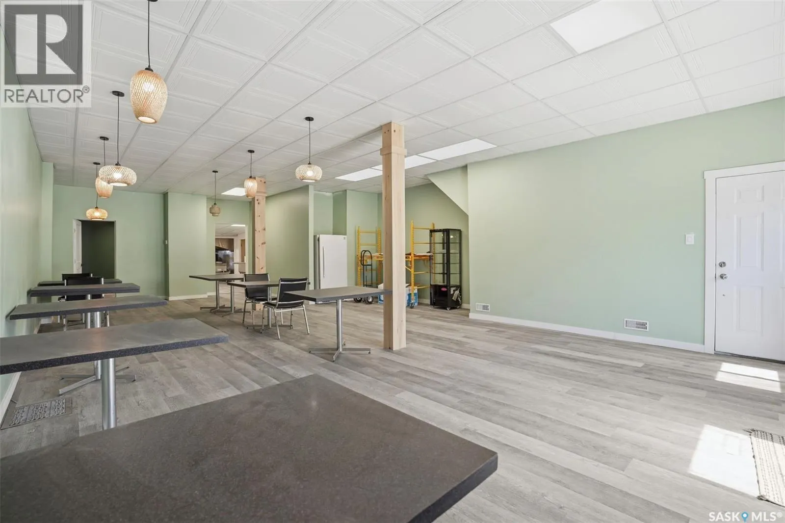 418 20th STREET W